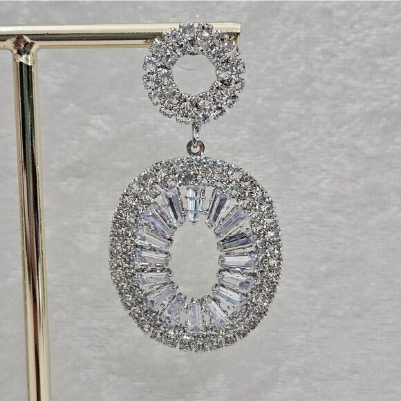 SPARKLE galore! Bold and beautiful earrings. - Picture 3 of 5